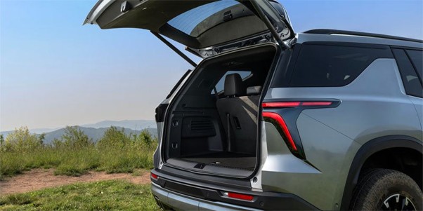 2026 Chevy Traverse with Liftgate Open High Point, NC