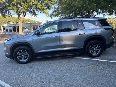 2024 Chevrolet Traverse LT