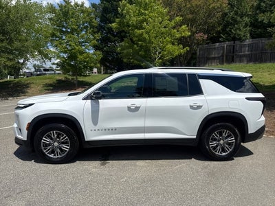 2025 Chevrolet Traverse LT