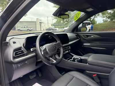 2025 Chevrolet Traverse LT