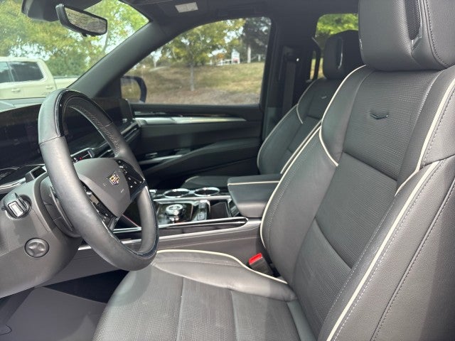 2025 Cadillac Escalade Sport