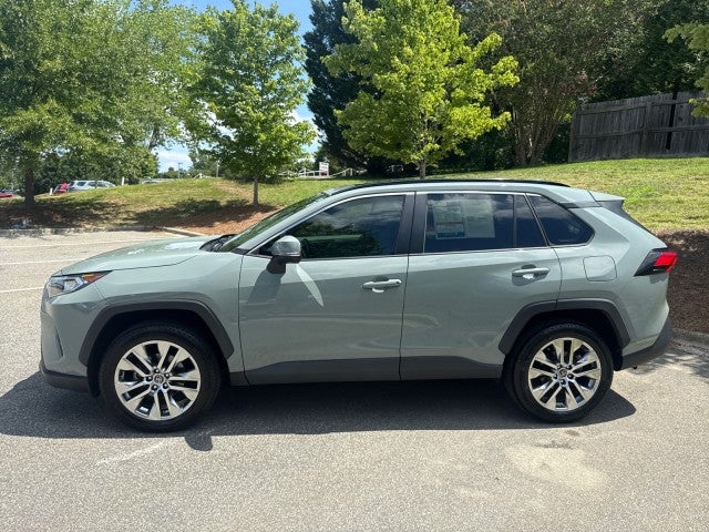 2020 Toyota RAV4 XLE Premium