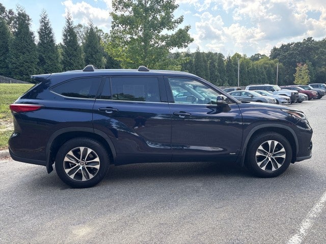 2022 Toyota Highlander Hybrid XLE