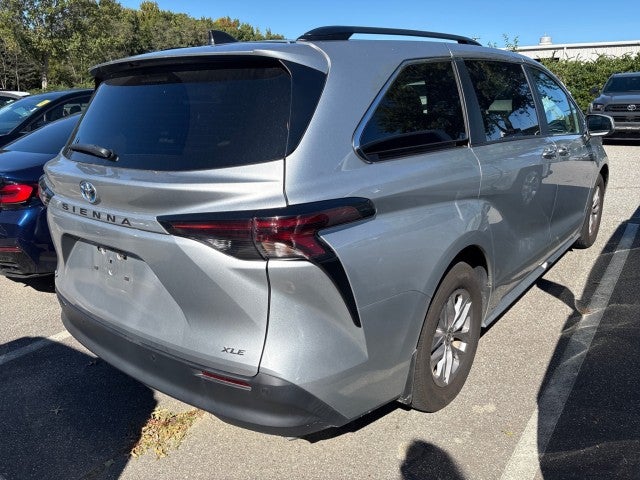 2025 Toyota Sienna XLE
