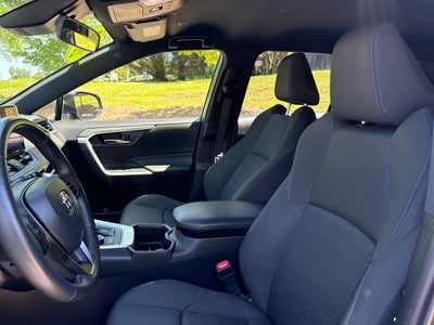 2023 Toyota RAV4 Hybrid SE